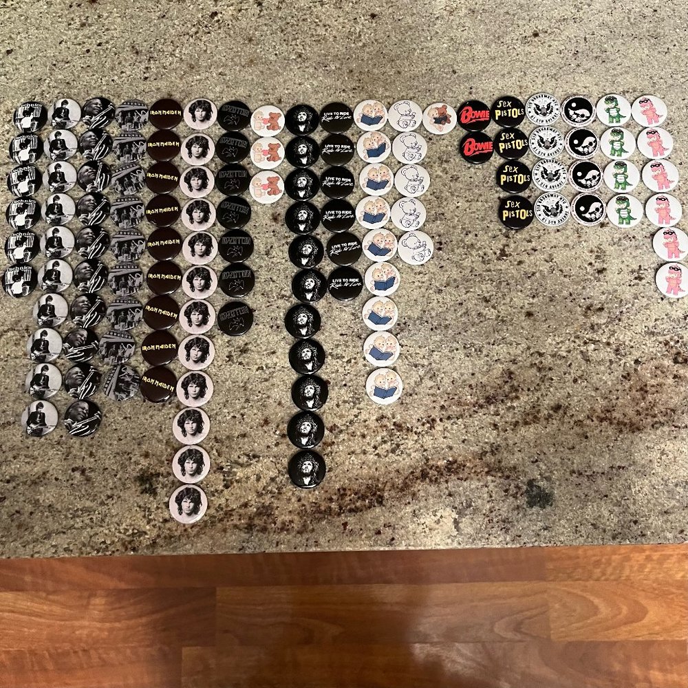 BRANDY MELVILLE PIN BUNDLE